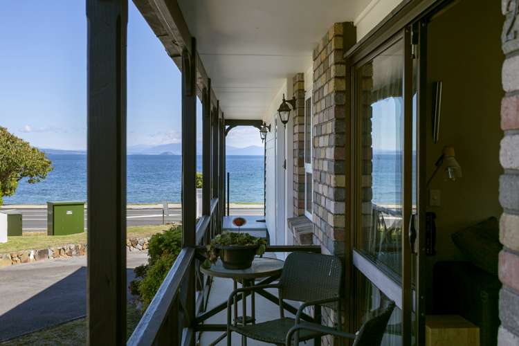 2/116 Lake Terrace Taupo_12