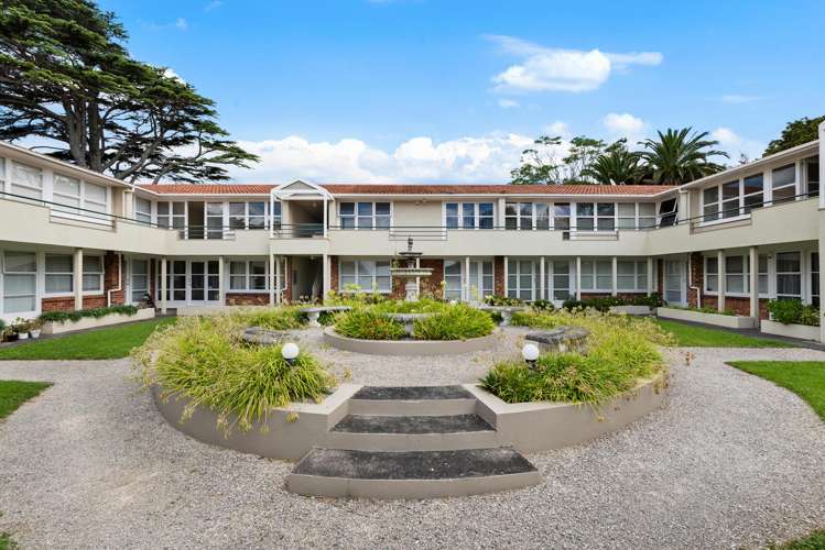 22P Aratonga Avenue Greenlane_10