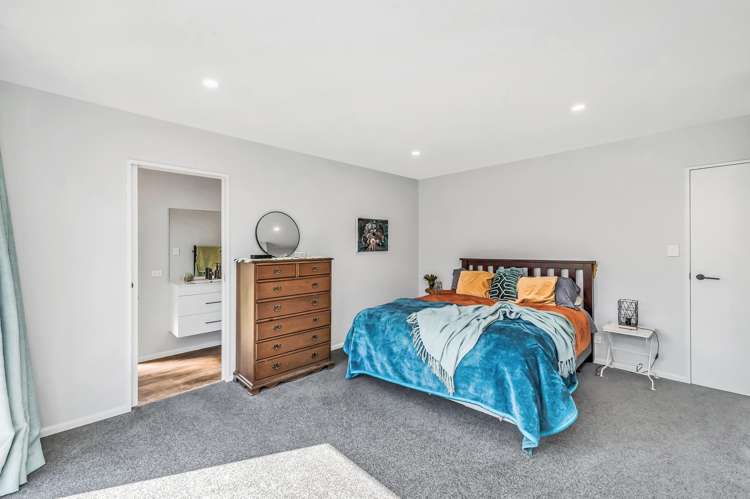 19 Stormlea Drive Southbridge_11