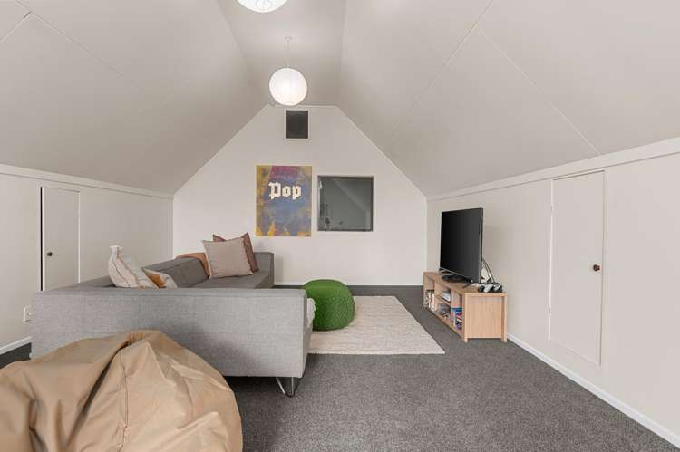 999 River Road Queenwood_14