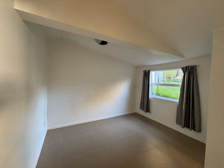 39 Kay Drive Blockhouse Bay_15
