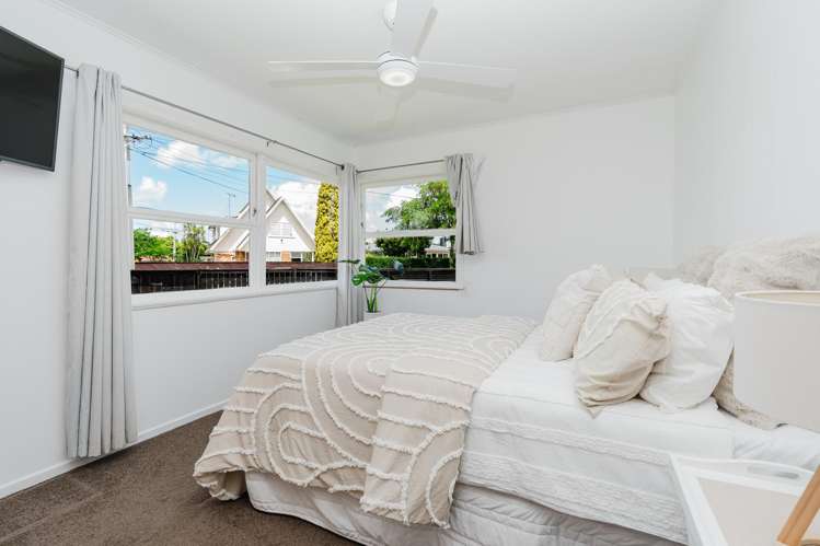 21 Jeanette Street Glenview_10