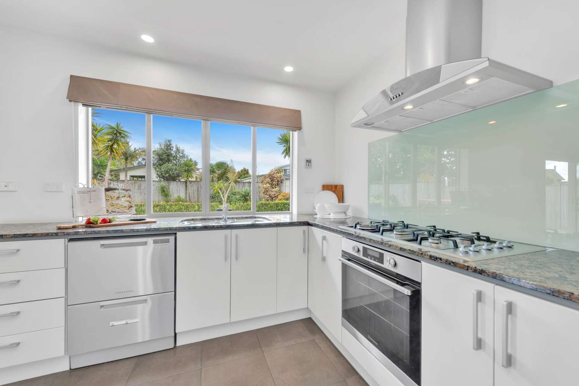 17 Pine Harbour Parade Beachlands_0