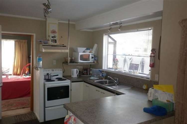 60 Charntay Avenue Clover Park_3