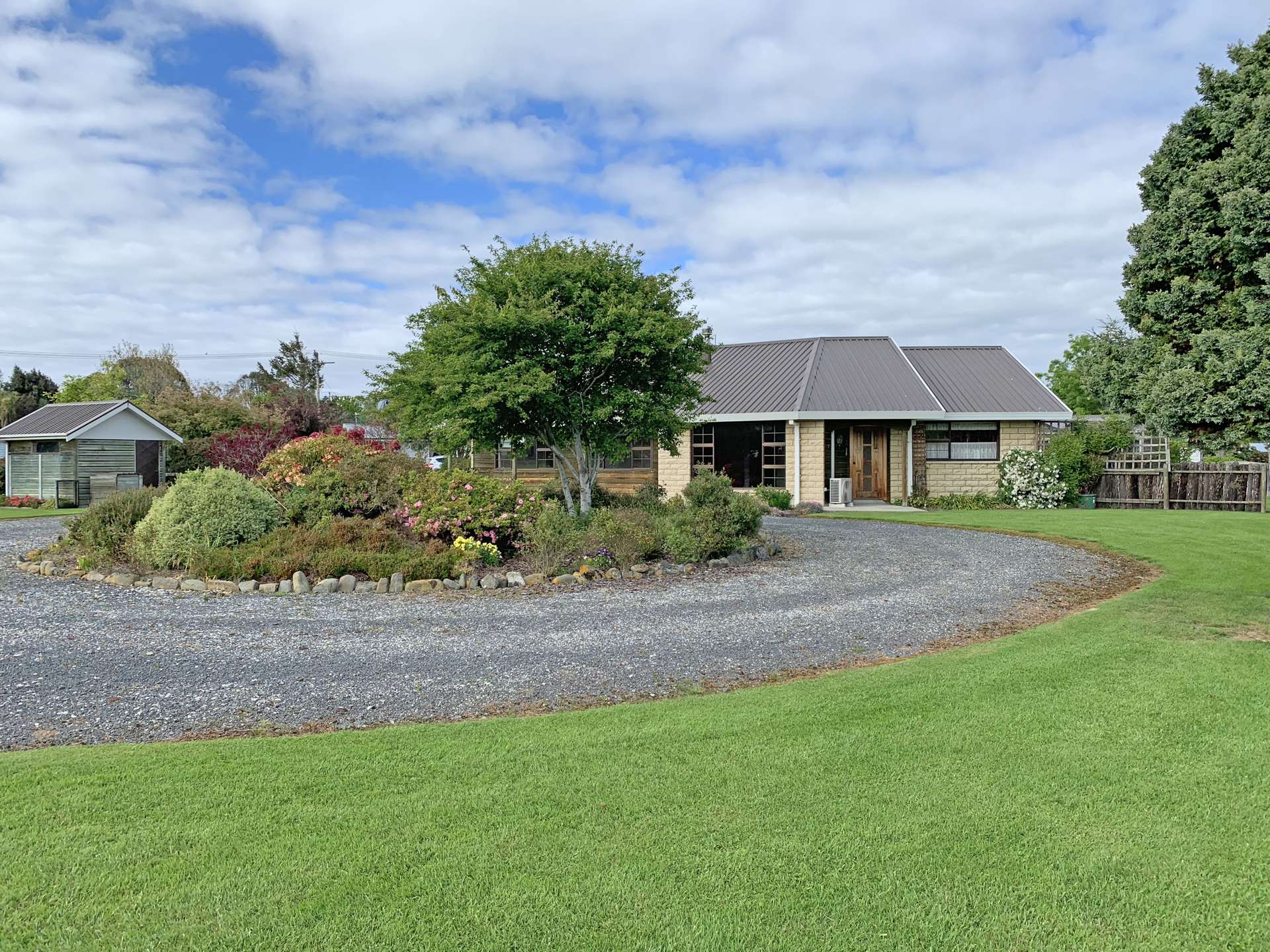 8 Burns Street Owaka_0