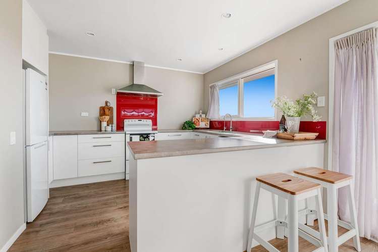 4 Mariners Grove Algies Bay_10