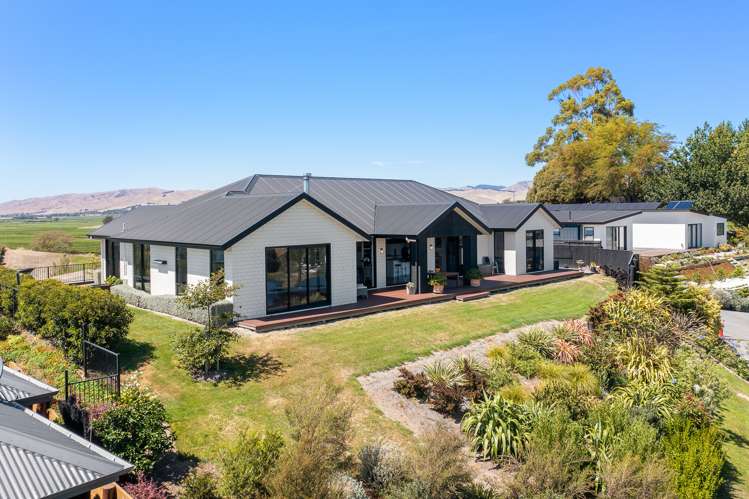 23 Golf View Close Fairhall_34