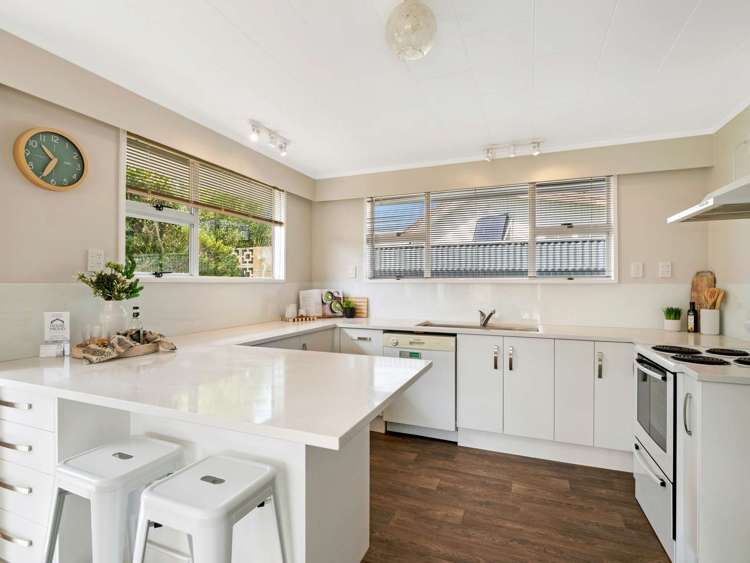 4 Sandstrom Grove Feilding_8