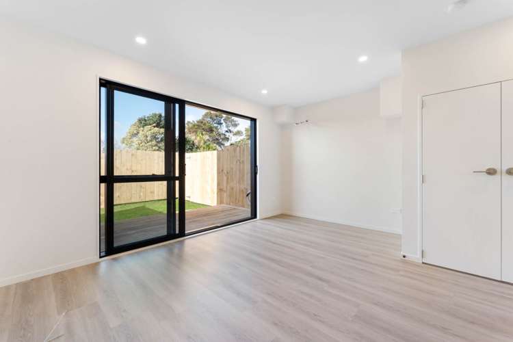 5 /7 Beverly Place New Lynn_3