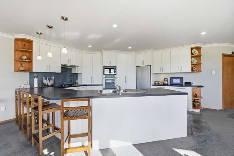 350 Mill Road North Myross Bush_10