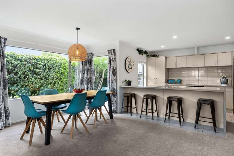 4 West Place Greenmeadows_2