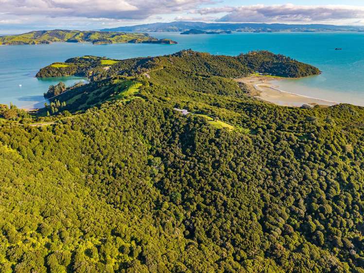 8 and 24 Te Matuku Point Lane Waiheke Island_3