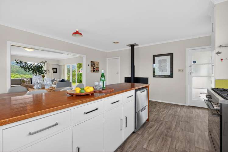 11 Singers Road Korokoro_7