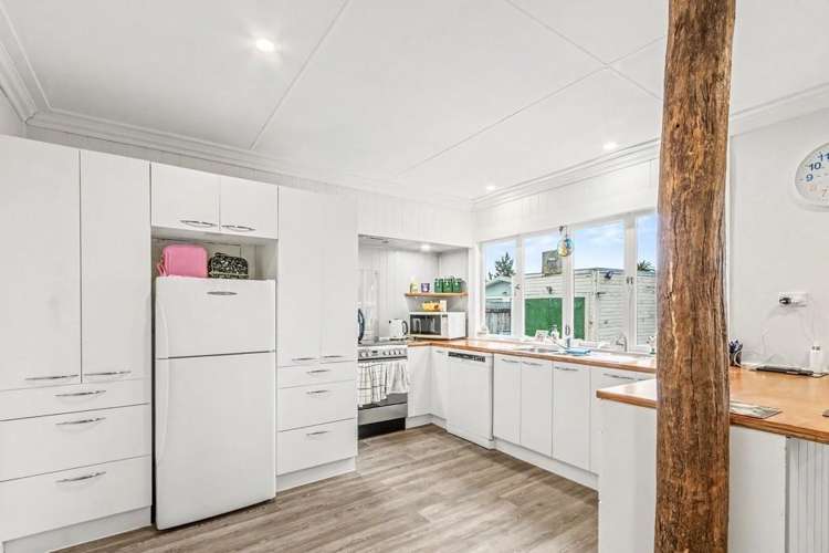 12 Hunia Street_4