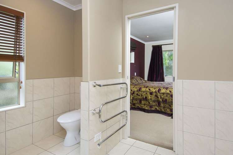 208 Cheyne Road Pyes Pa_10