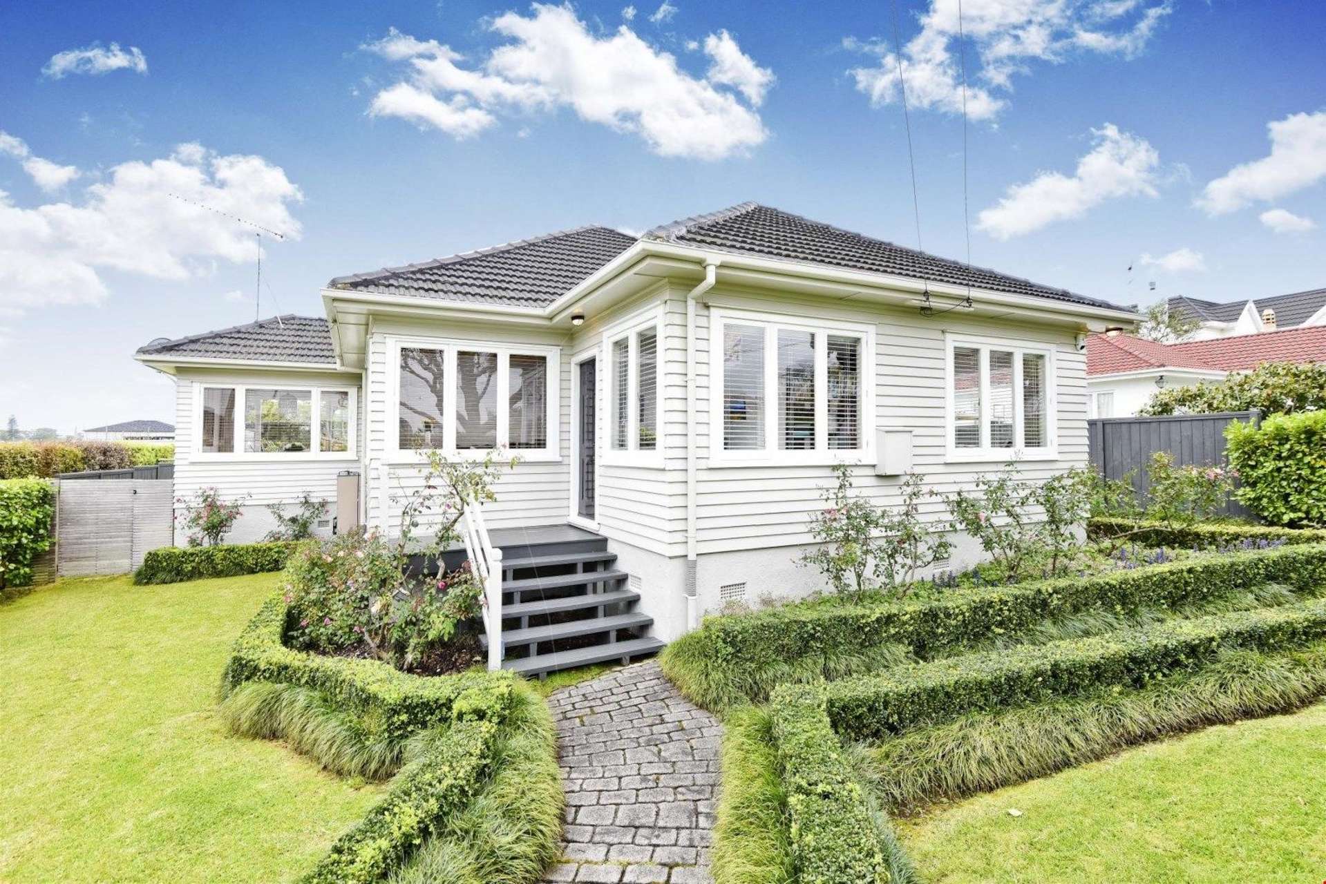 10 Colchester Avenue Glendowie Auckland City Houses for Sale