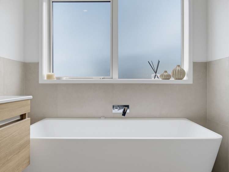 14 Piripai Rise Coastlands_22