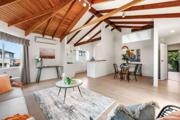 10 Borrowdace Avenue Botany Downs_9