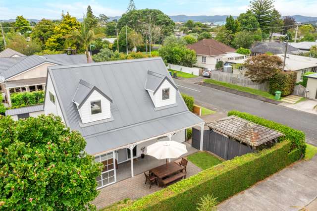 1a Barberry Lane Te Atatu Peninsula_1