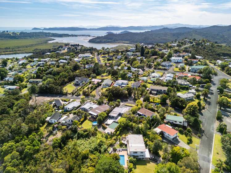 2 Falls View Road Haruru_5