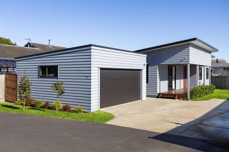 47 Insoll Avenue_0