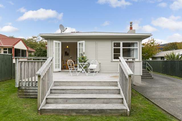 29 Collins Avenue Tawa_3