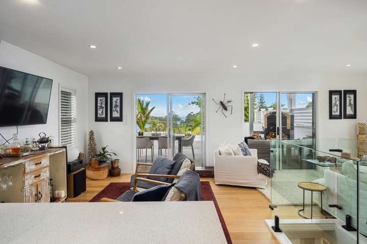 679 Huia Road Parau_10