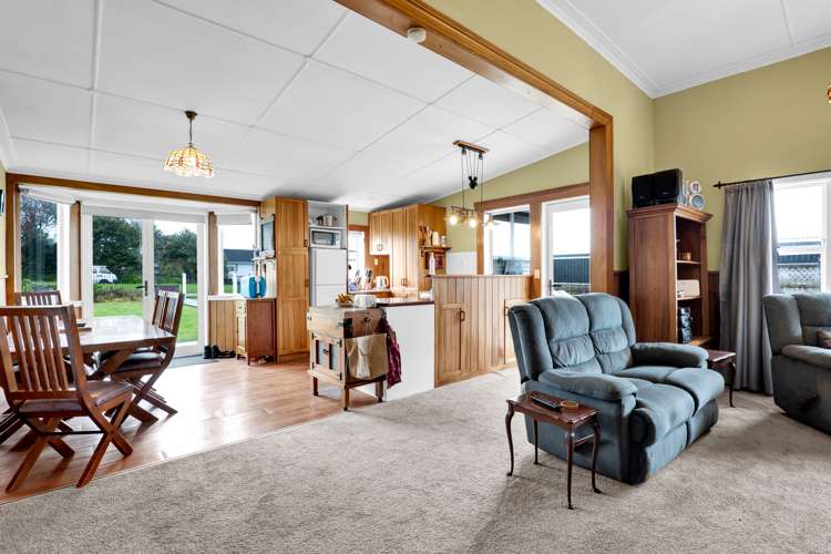 2 Broadway Waitara_9