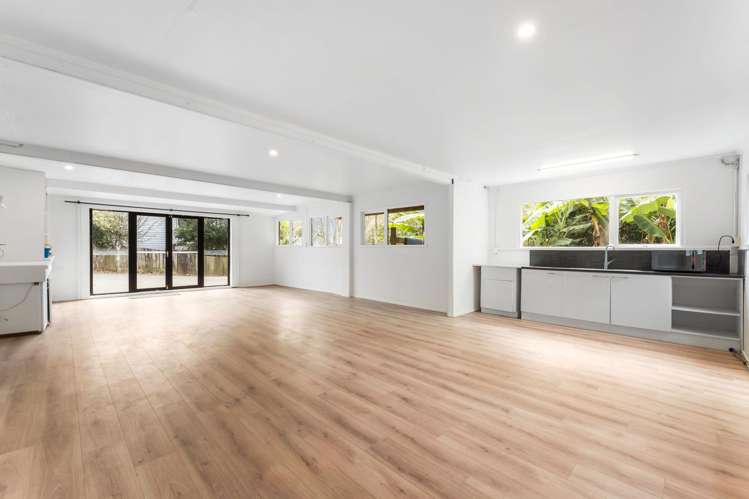 137 Albany Hwy Unsworth Heights_8