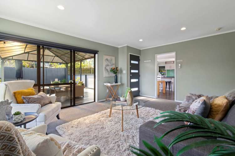 2/6 Acland Place Botany Downs_7