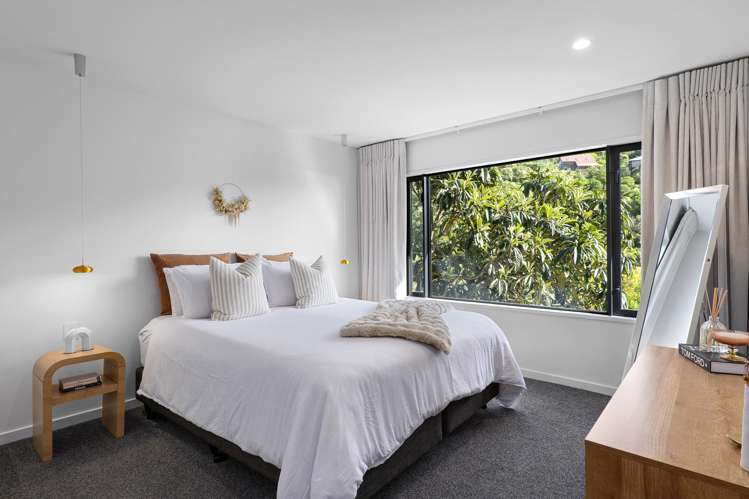 32 Soleares Avenue Mount Pleasant_13