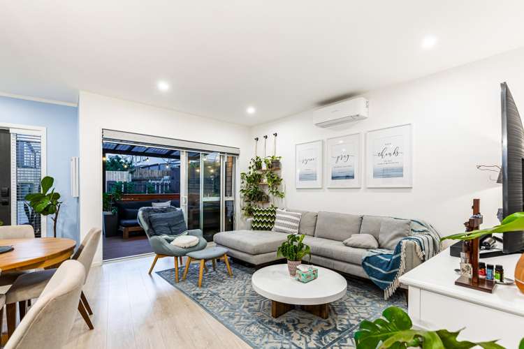 23 Herekino Street Westgate_7