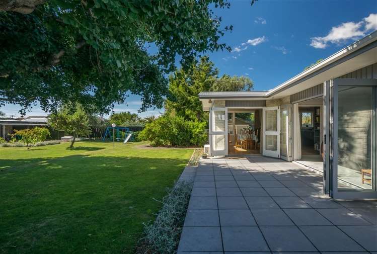 25 Newbourne Crescent Redwoodtown_18