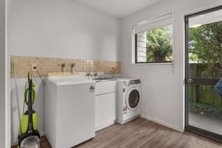 23 Freebairn Street Redwood_15