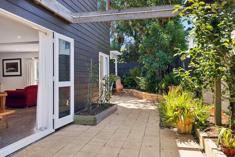 8a Wicklow Road, Narrow Neck Devonport_19