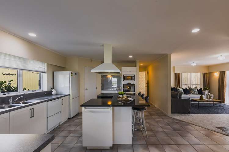 81 Churchill Drive Taradale_11