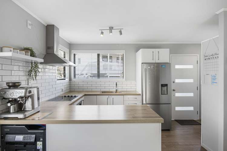 7 Leaming Place Clarks Beach_5