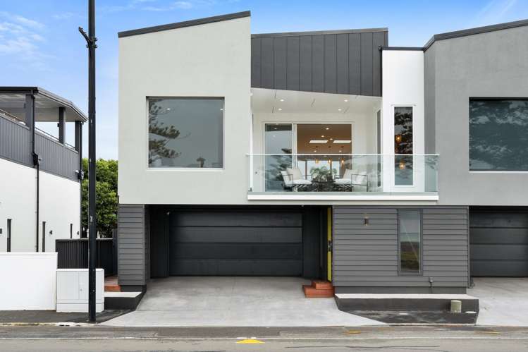 585 Marine Parade Napier South_21