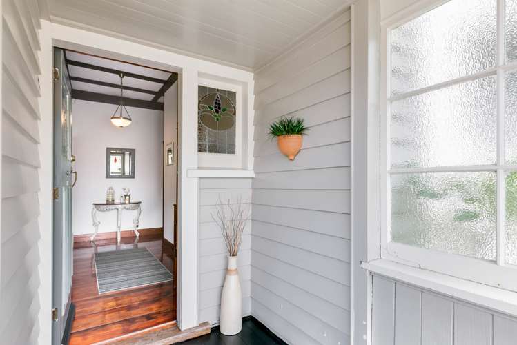 45 Lake Road Devonport_28