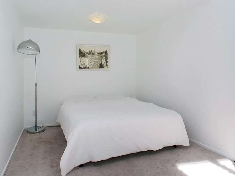 10 Richard Street Titahi Bay_11