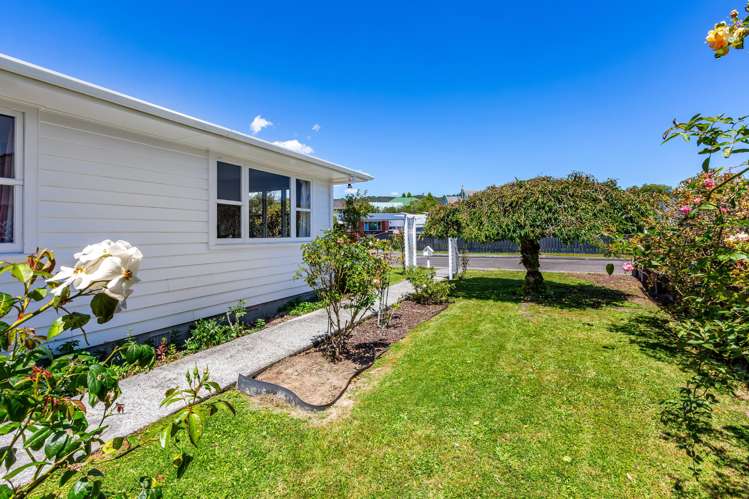 3 Tiwakawaka Grove Heretaunga_23