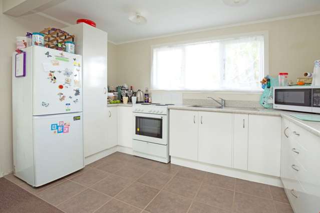 83 Vipond Road Stanmore Bay_2