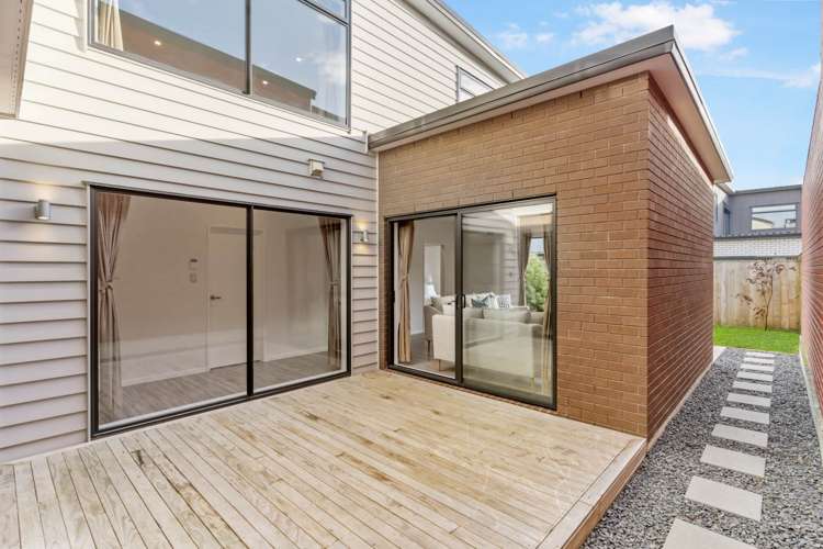 7C McQuoids Road_5