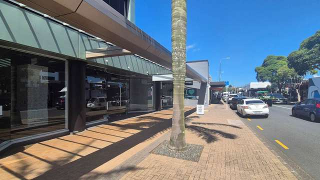 Shop 2/1-7 The Strand Takapuna_1