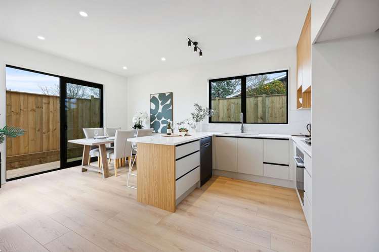 12B Butley Drive Farm Cove_8