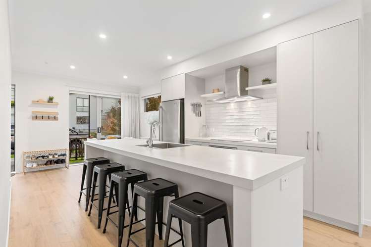 31 Ambar Ridge Avenue_0
