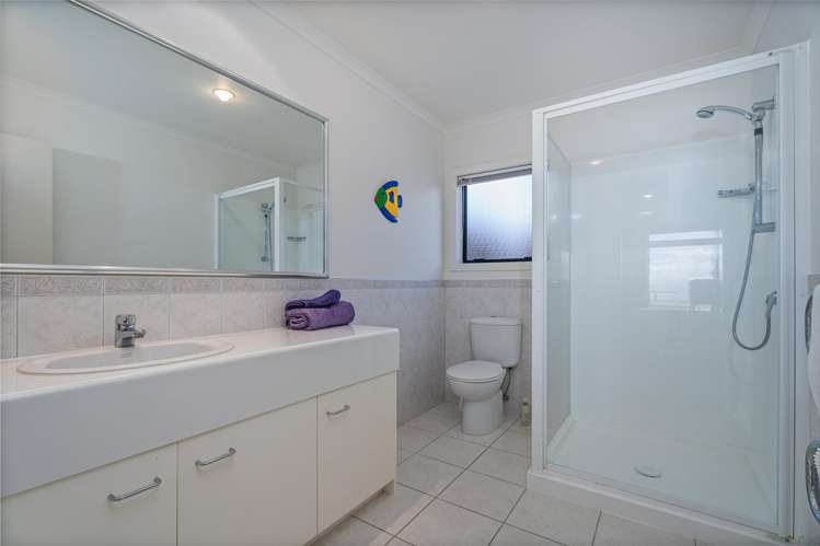 250 Kenwood Drive Matarangi_9