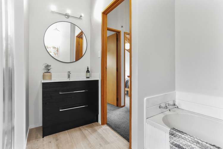 38a Taupiko Place Green Bay_14