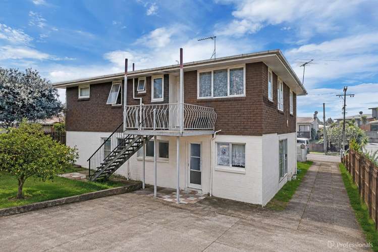 26 Clayton Avenue Otara_16