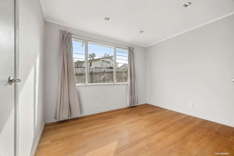 49b Lancaster Road Beach Haven_7